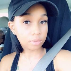 Meet your Posher, Desireè